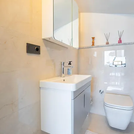 Cay Villa
